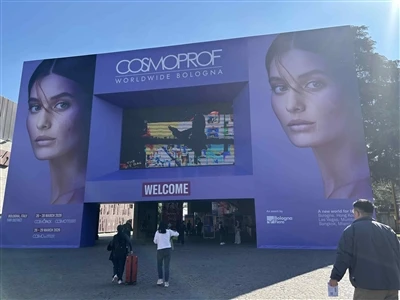 Italiyada ko'rgazma vaqti Bologna Cosmoprof